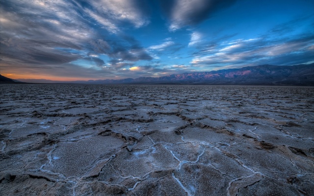 USA-California-Death-Valley-beautiful-morning-scenery_1920x1200.jpg