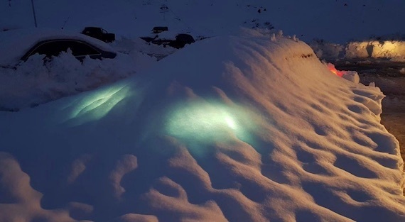 car-in-snow01.jpg